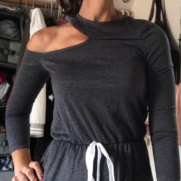 Cut-Out Jumpsuit - Picture 3 of 6